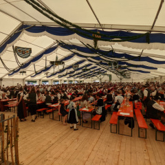 Bierzeltabend in Bayern